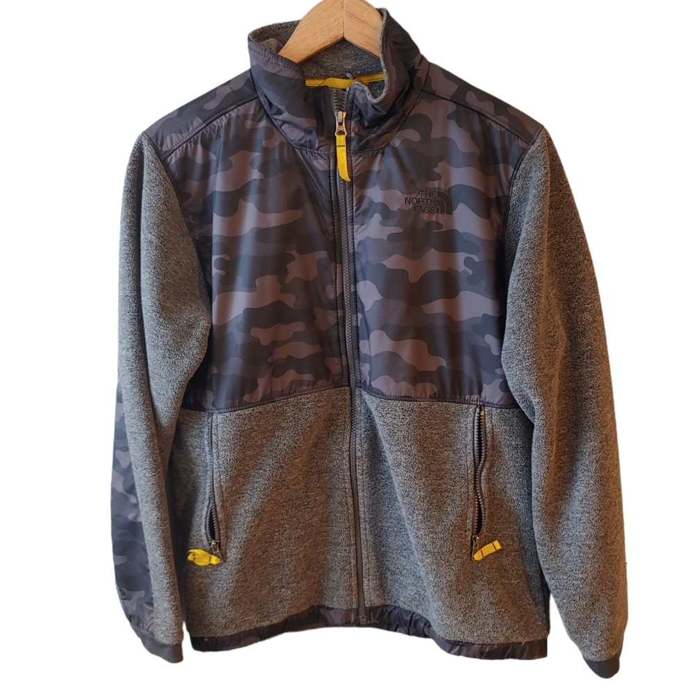 The North Face Grey with Camo Long Sleeve Fleece Jacket Size XL (18/20)